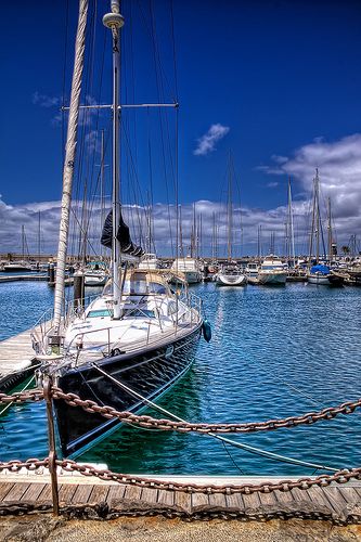 tips to navigate in a boat rental