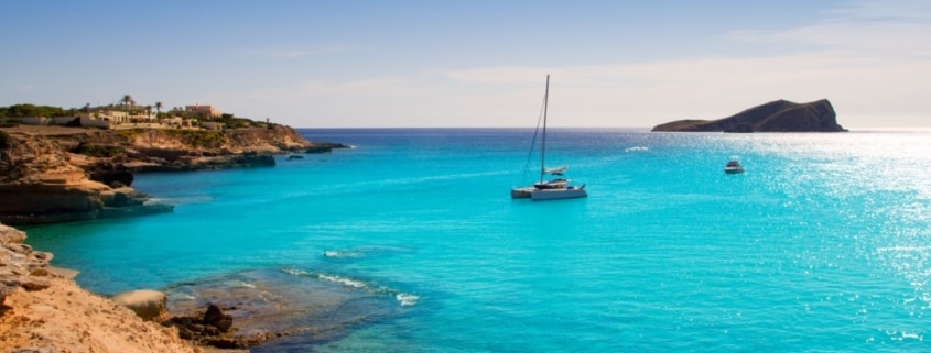 Mejores calas de Ibiza para visitar en velero